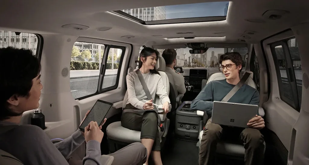 jurney di hyundai staria